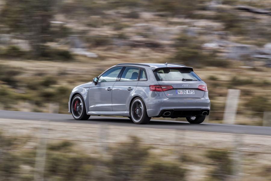 Audi RS3 Sportback (8V) 2015 года  (AU) (фото 12 из 30)